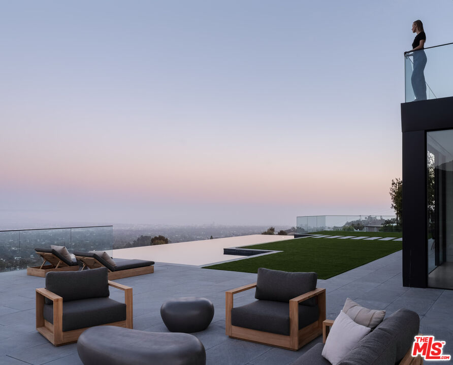 MLS #25554411 image #19