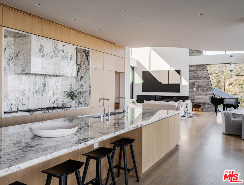 MLS #25554411 image #5