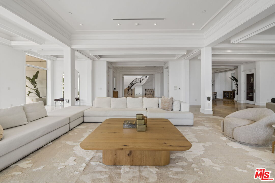 MLS #25554445 image #2