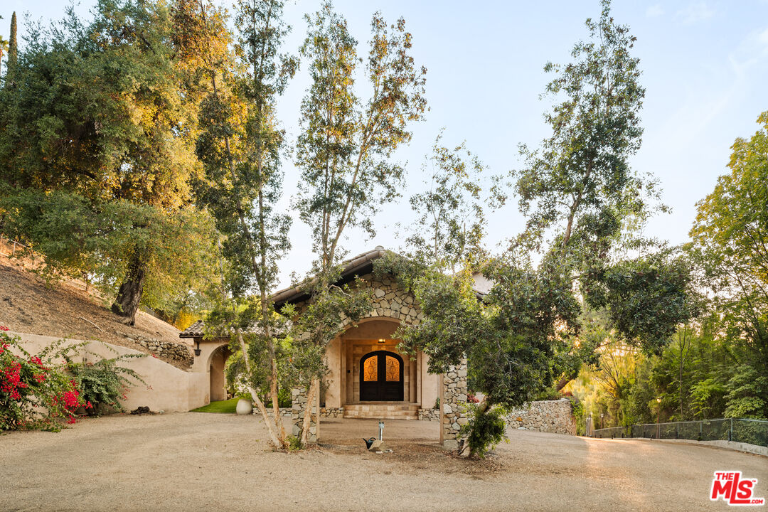 MLS #25554591 image #3