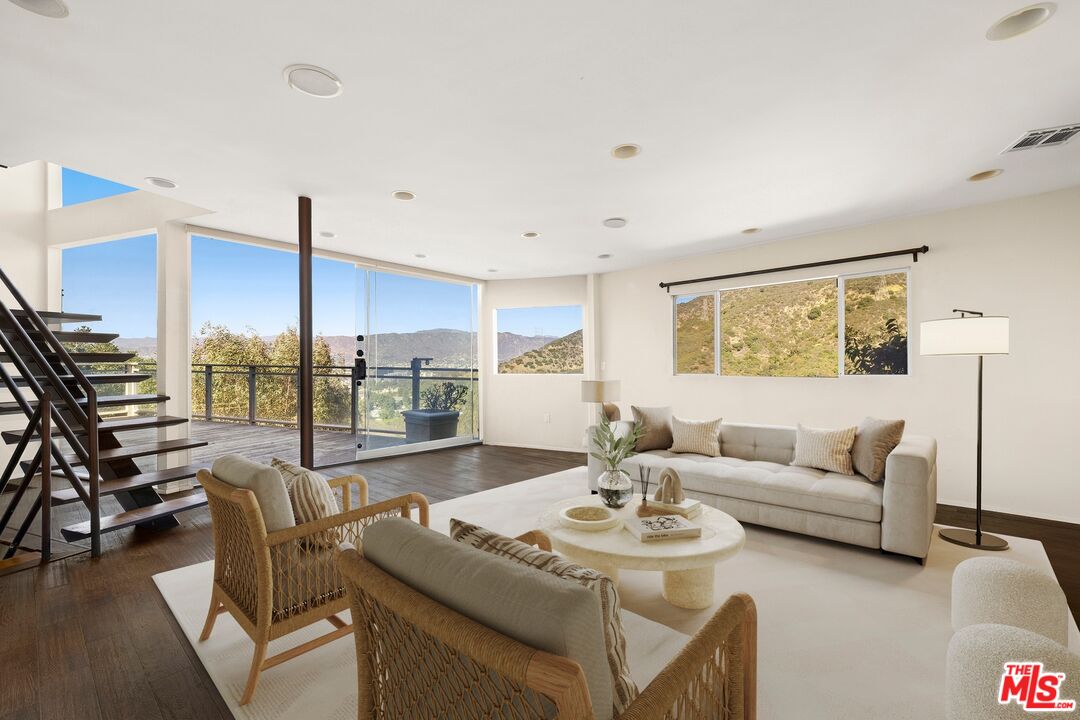 MLS #25554747 image #0