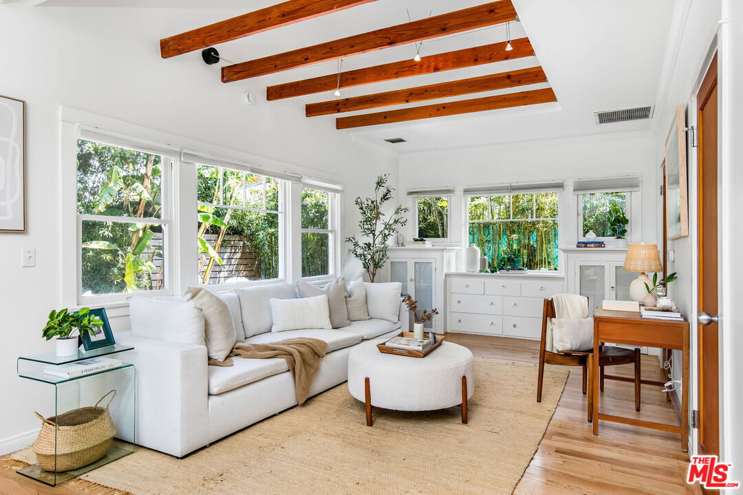 MLS #25554801 image #14