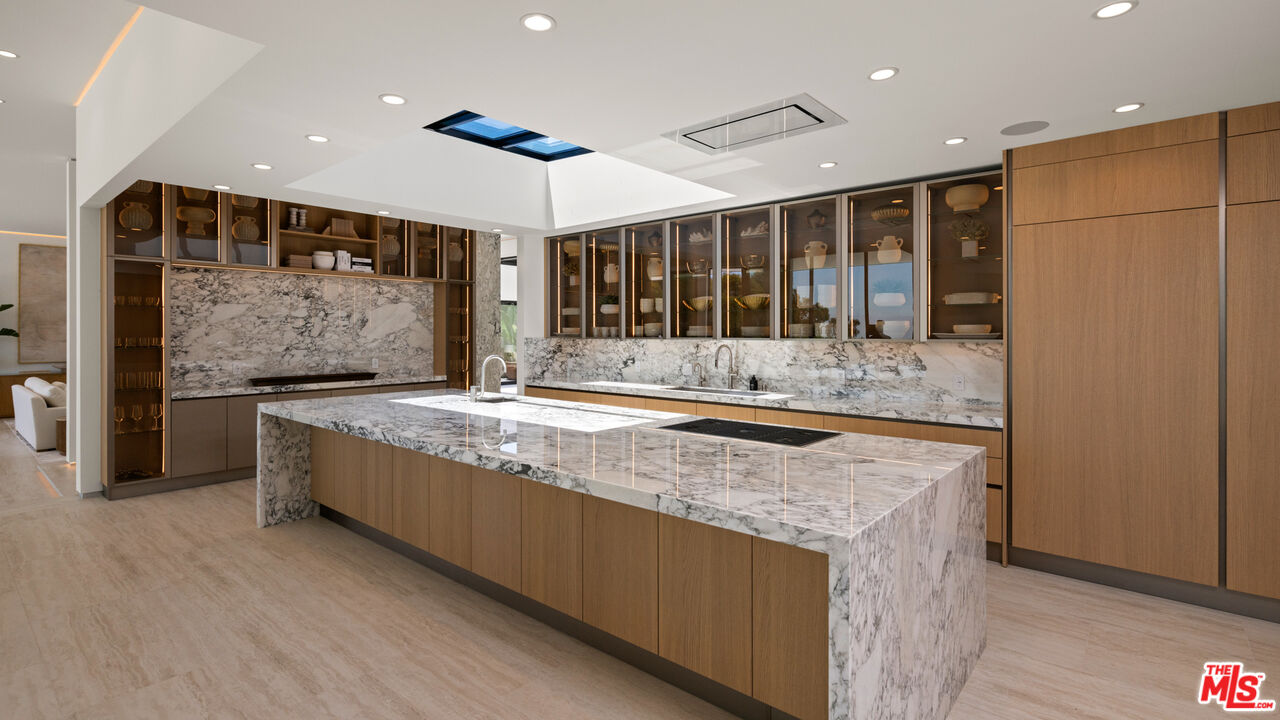 MLS #25554877 image #15