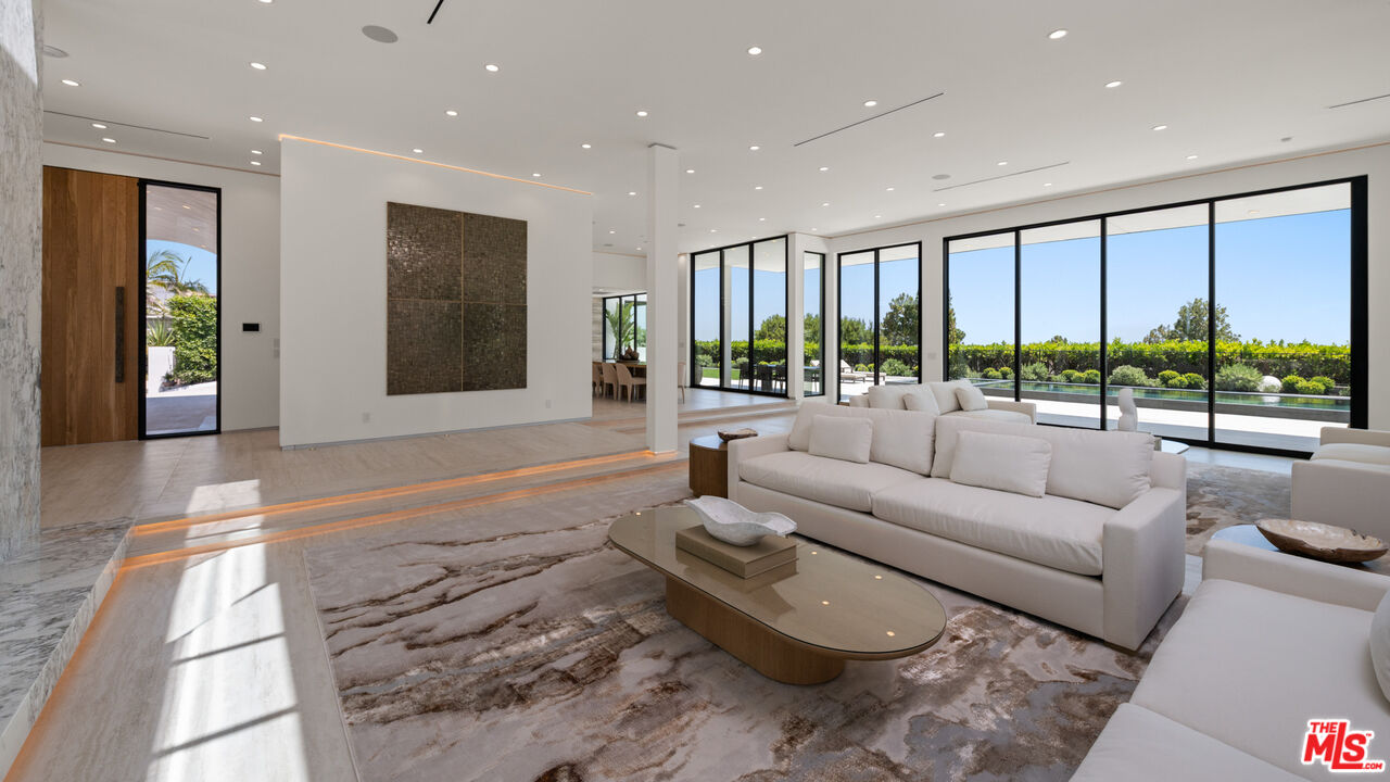 MLS #25554877 image #23