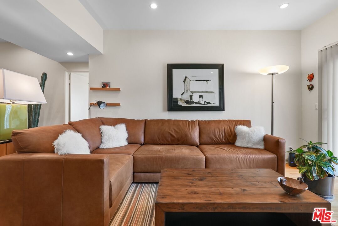 MLS #25554893 image #11