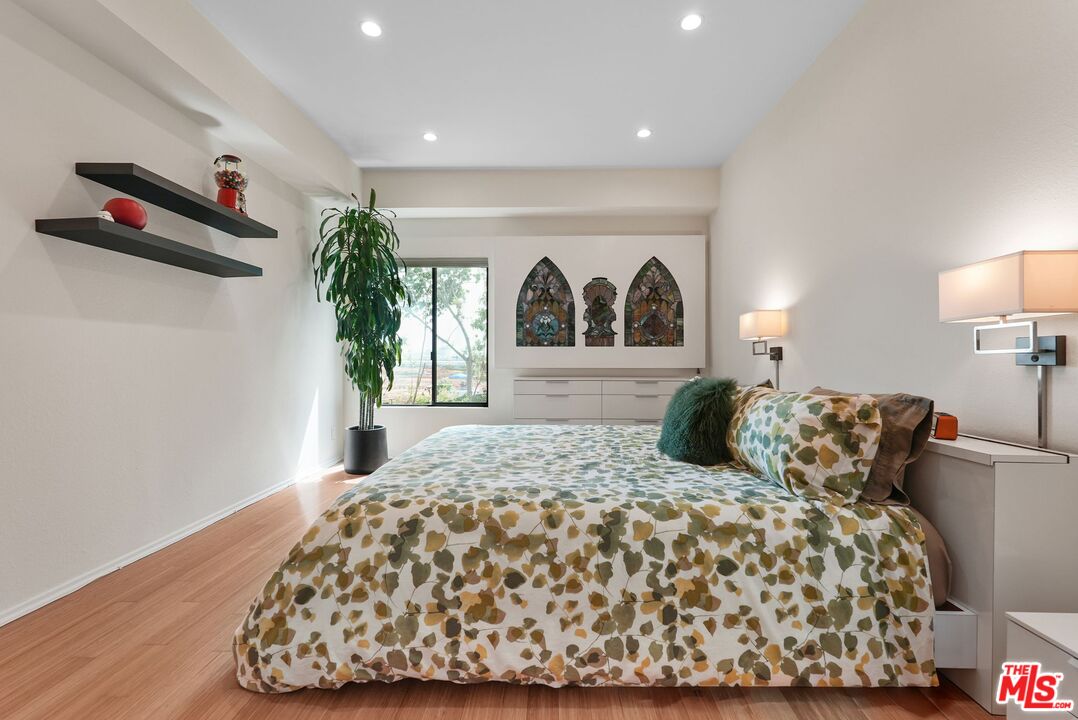 MLS #25554893 image #18