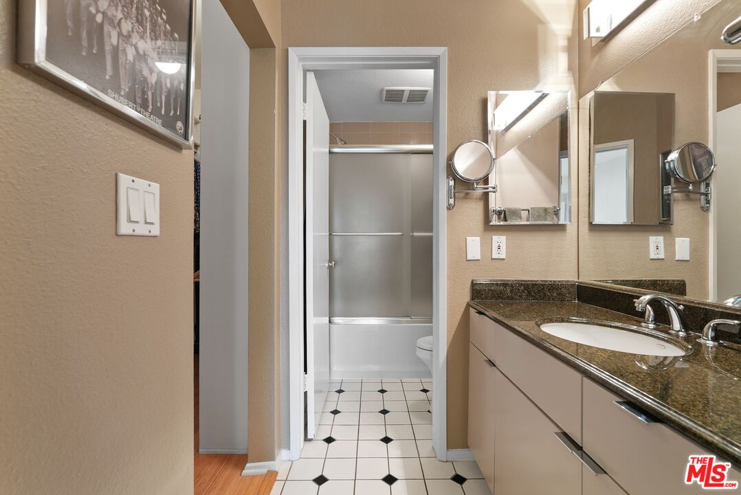 MLS #25554893 image #24