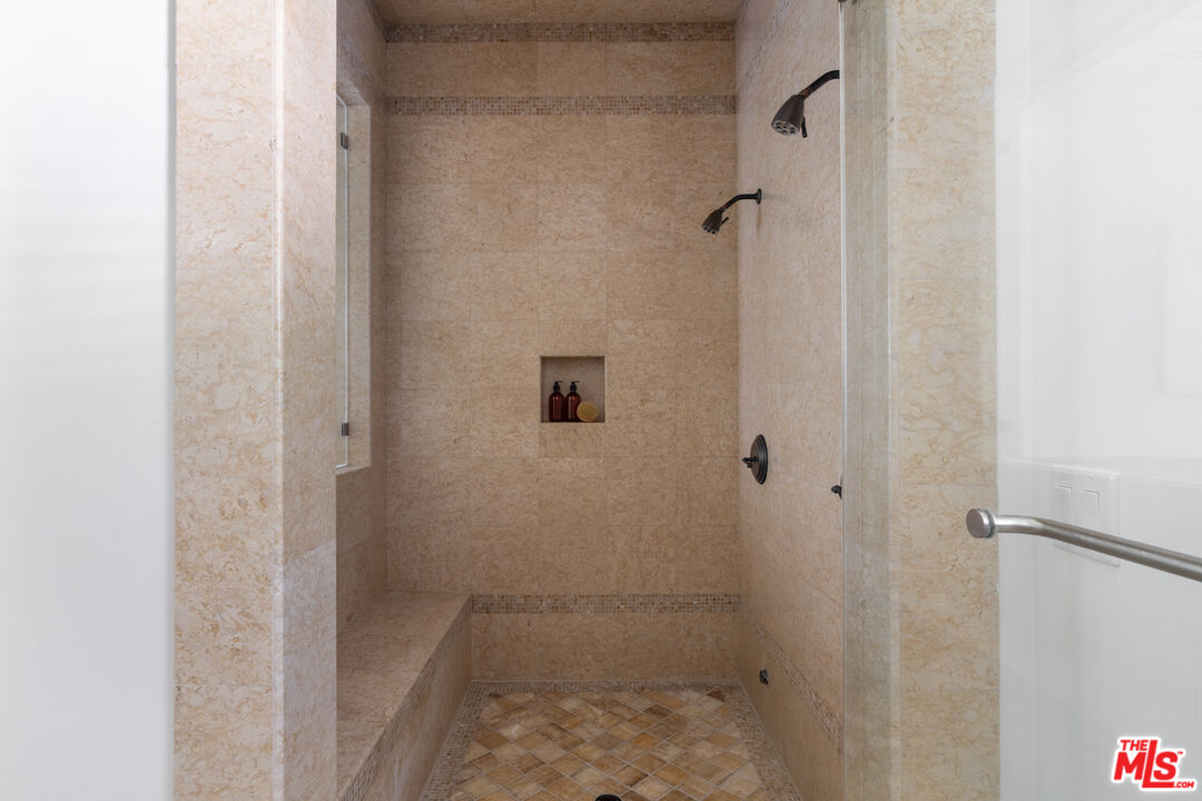 MLS #25554921 image #17