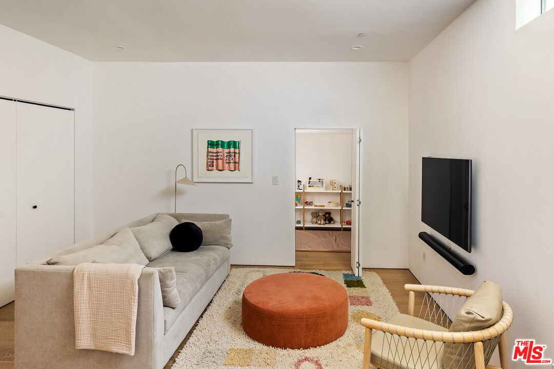 MLS #25555223 image #15