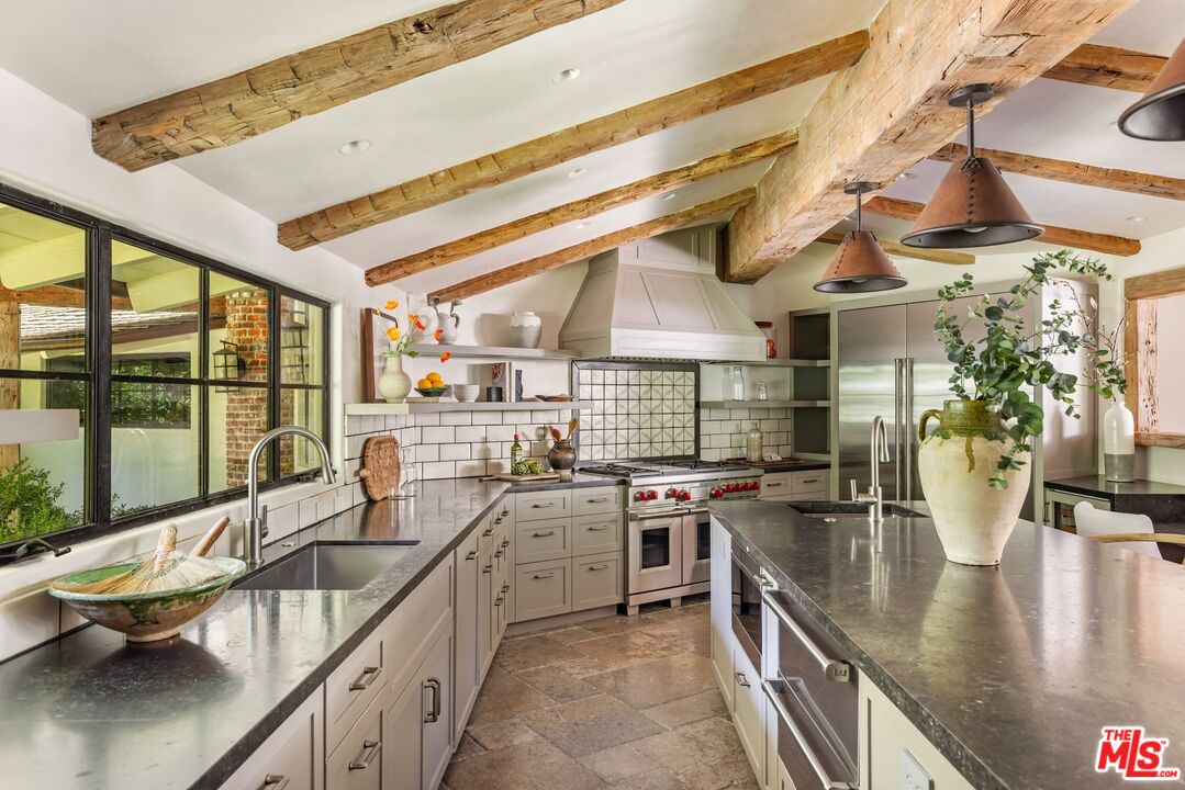 MLS #25555319 image #15