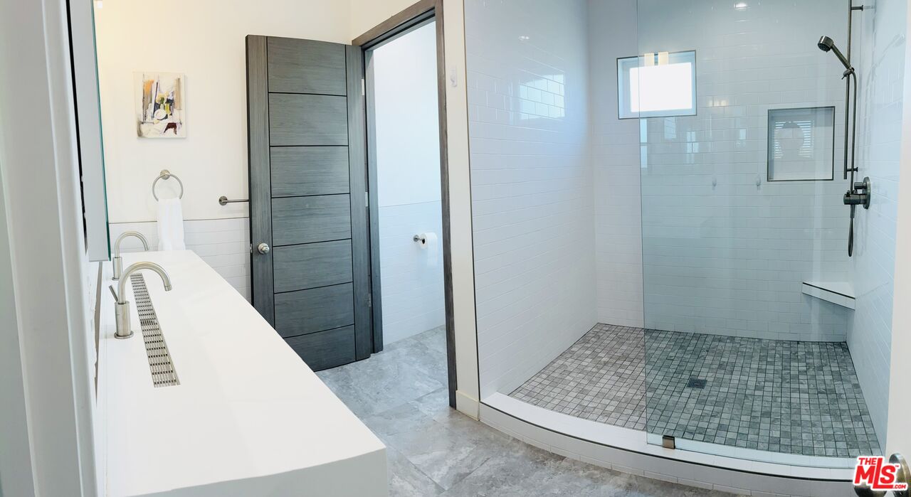 MLS #25555439 image #17