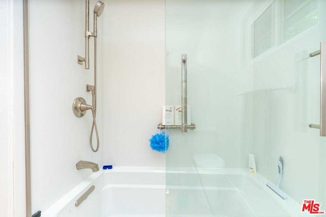 MLS #25555469 image #22