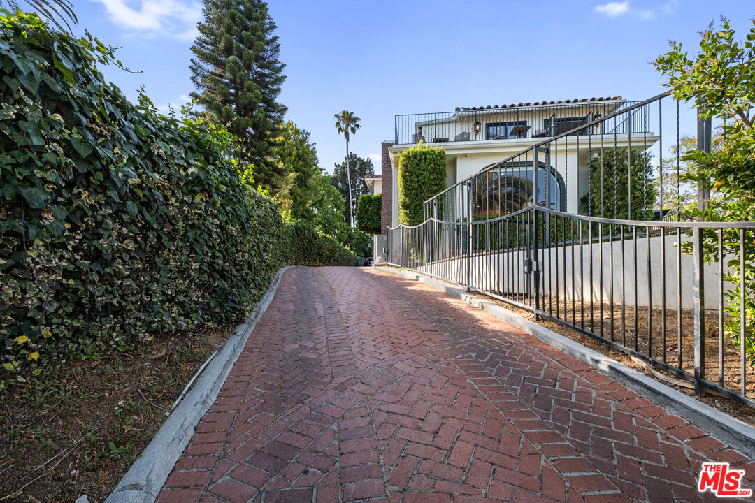 MLS #25555485 image #2