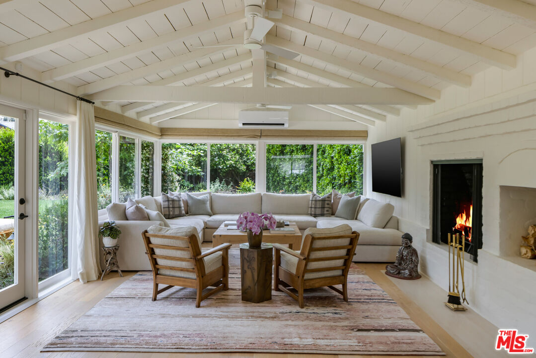 MLS #25555497 image #11