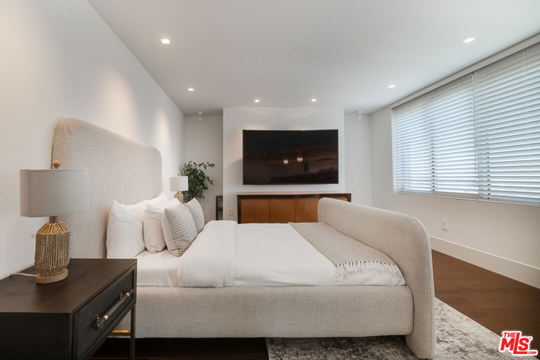 MLS #25555613 image #13