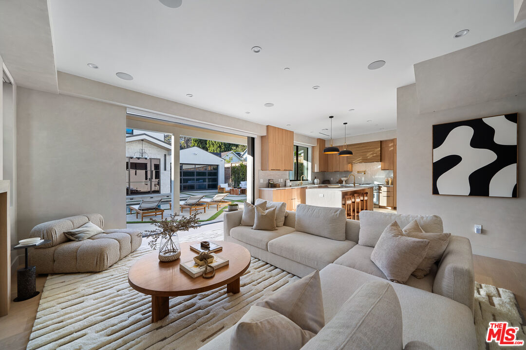 MLS #25555699 image #16