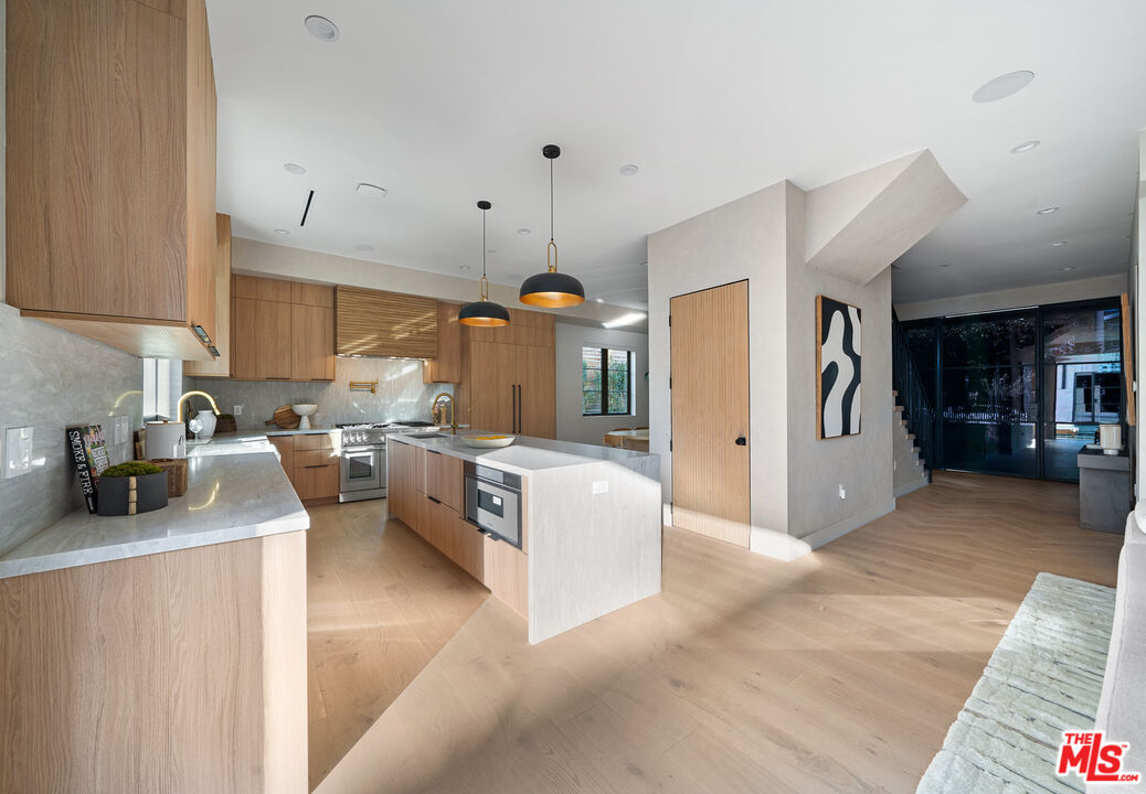 MLS #25555699 image #17