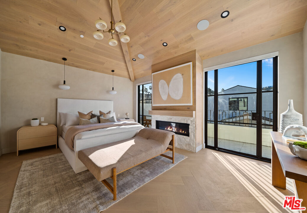 MLS #25555699 image #24