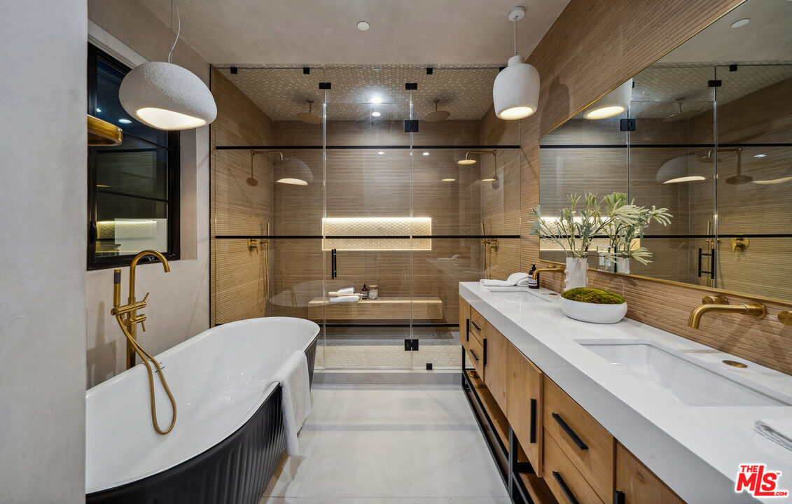 MLS #25555699 image #29