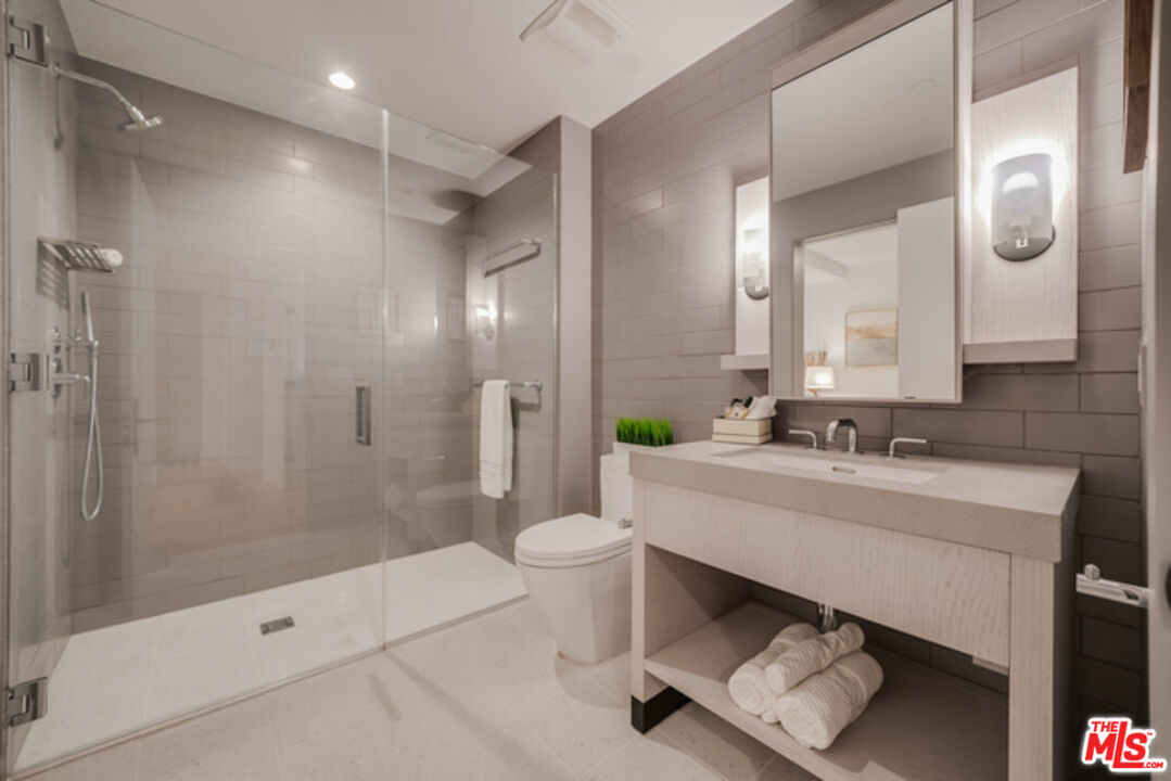 MLS #25555743 image #24