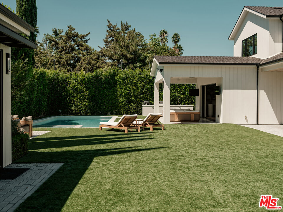 MLS #25555893 image #24