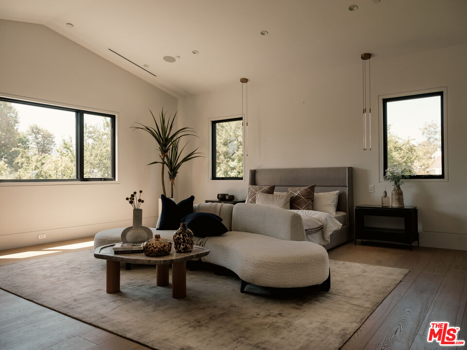 MLS #25555893 image #32