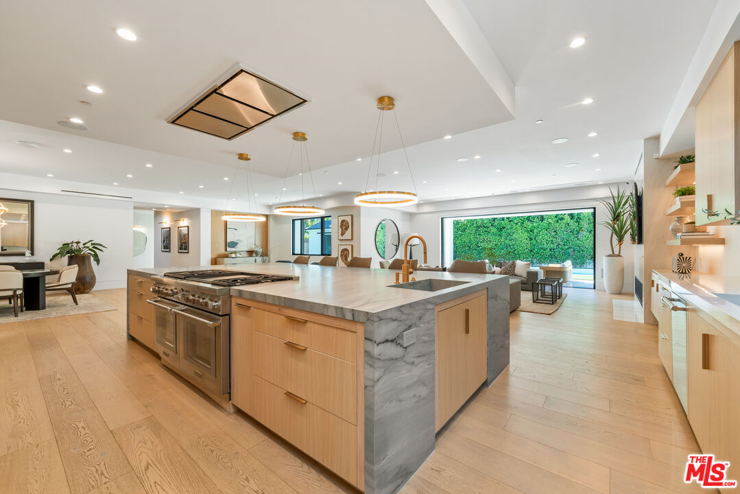 MLS #25555893 image #0