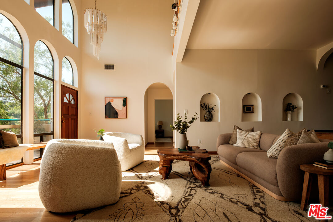 MLS #25555901 image #9