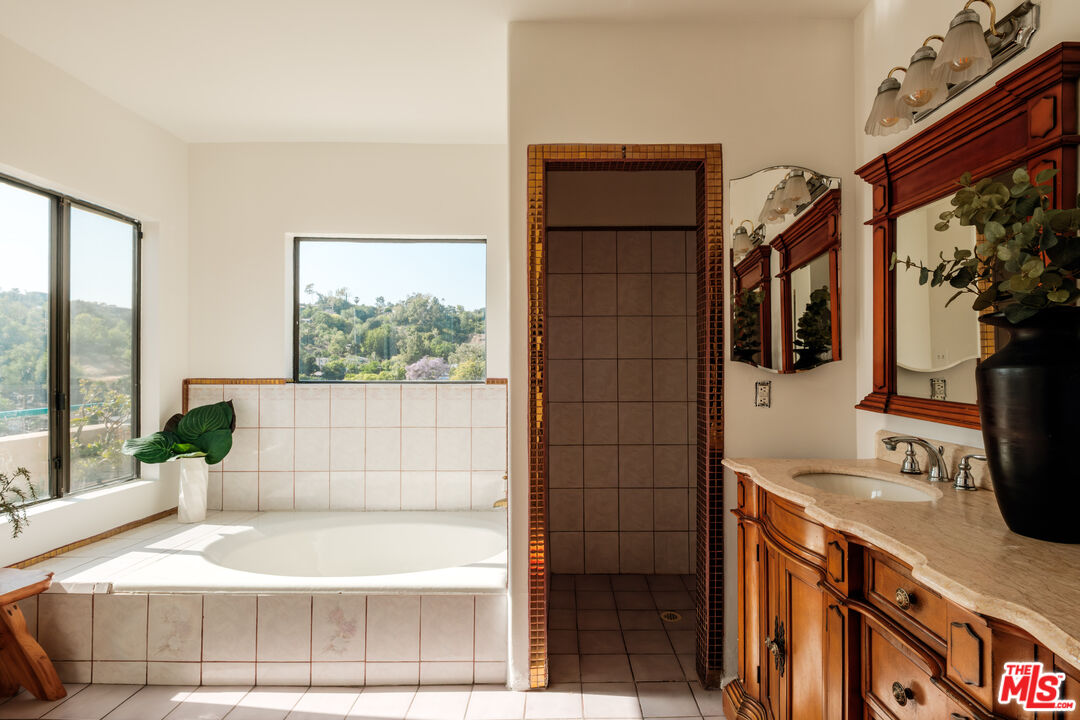 MLS #25555901 image #35