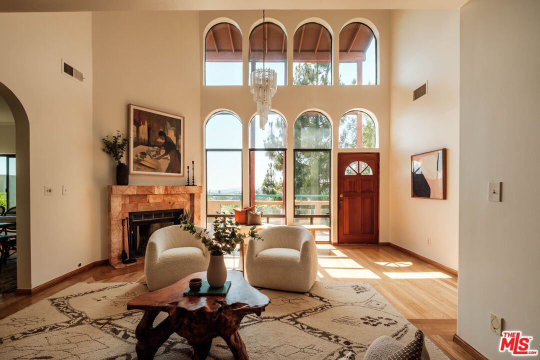 MLS #25555901 image #3