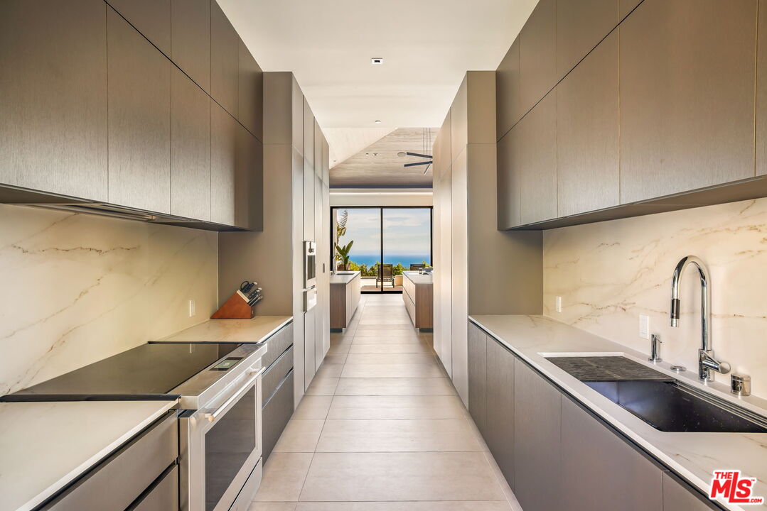 MLS #25556027 image #16