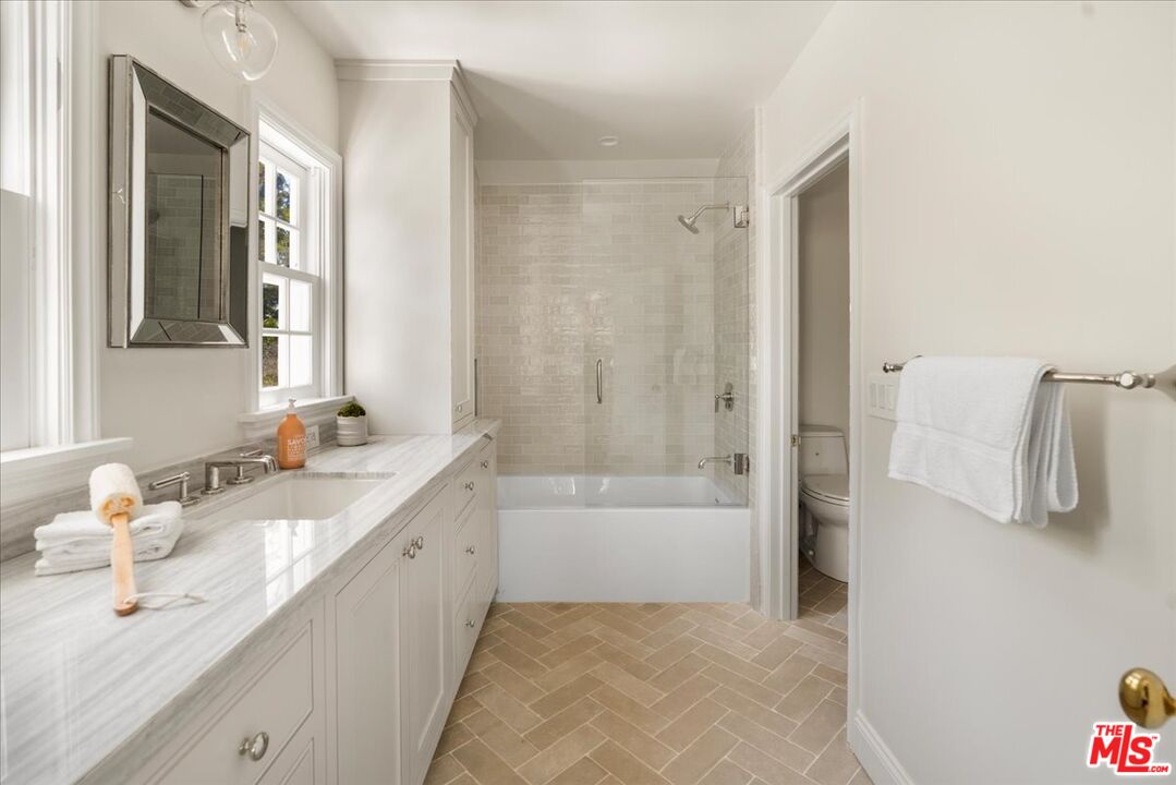 MLS #25556199 image #23