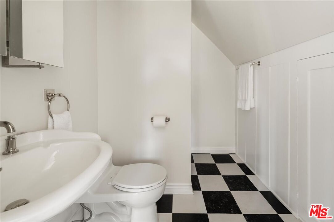 MLS #25556199 image #40