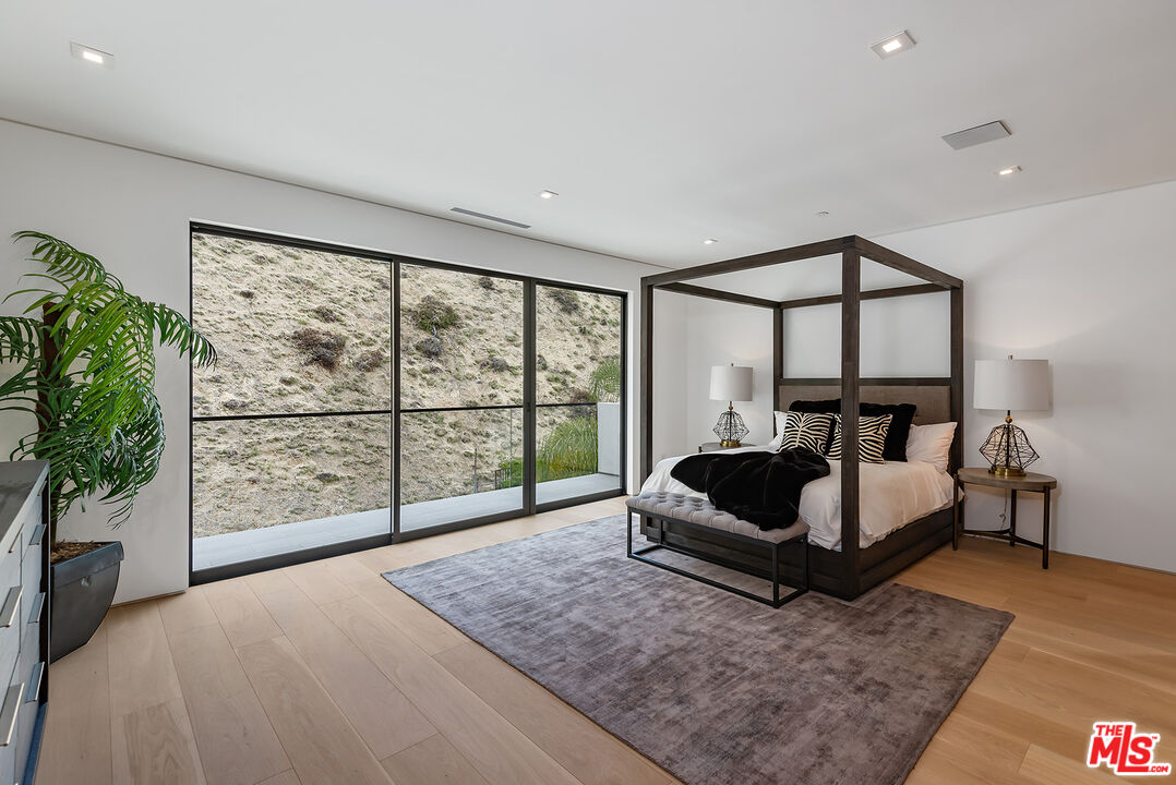 MLS #25556485 image #17