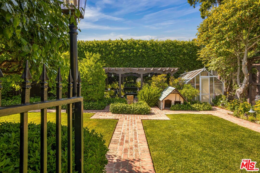 MLS #25556491 image #15