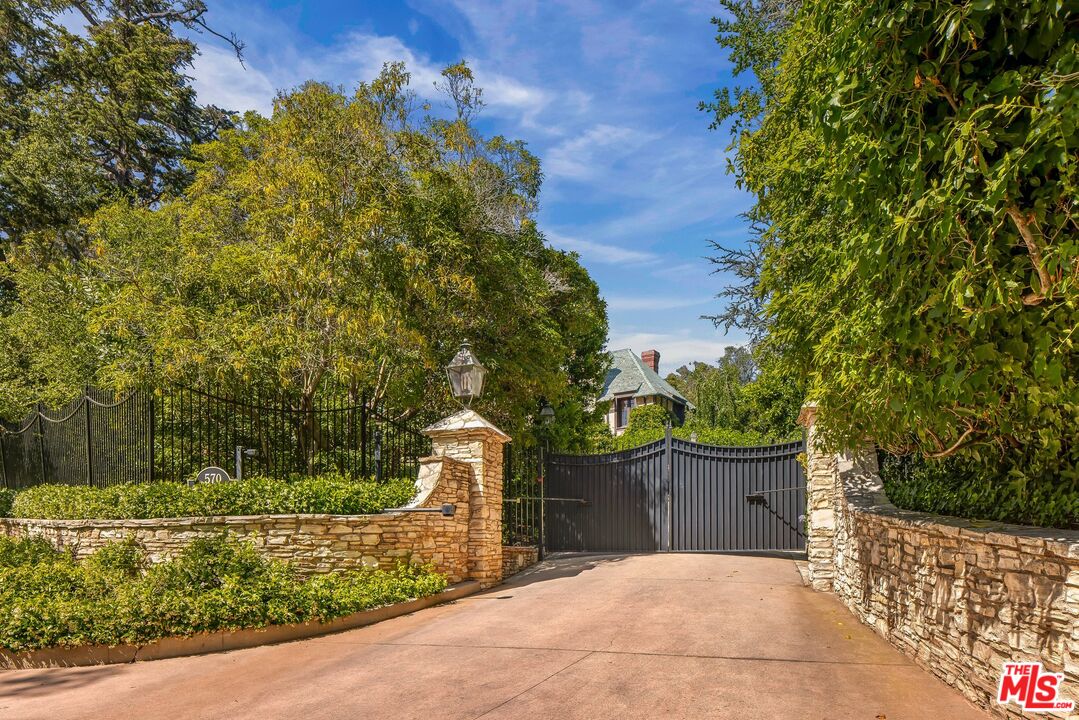 MLS #25556491 image #1