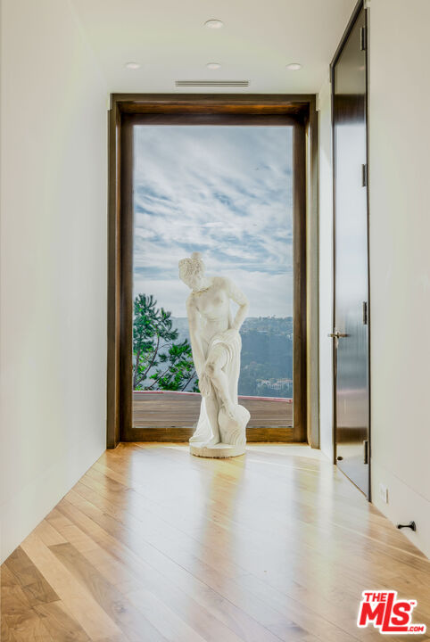 MLS #25556875 image #15