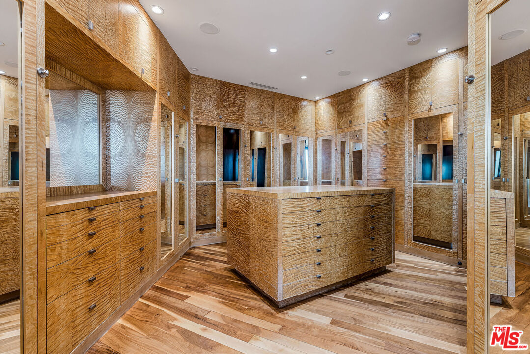 MLS #25556875 image #19