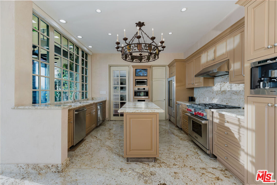 MLS #25556877 image #12