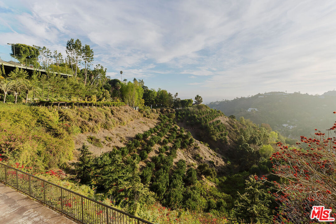 MLS #25556877 image #33