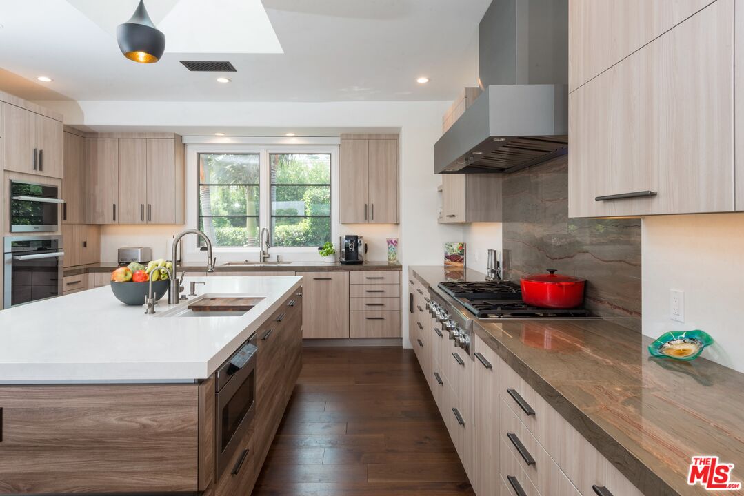 MLS #25557131 image #10