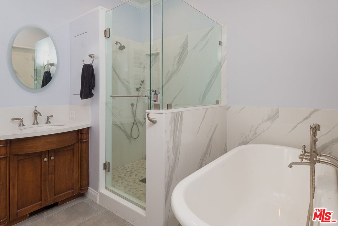 MLS #25557131 image #22