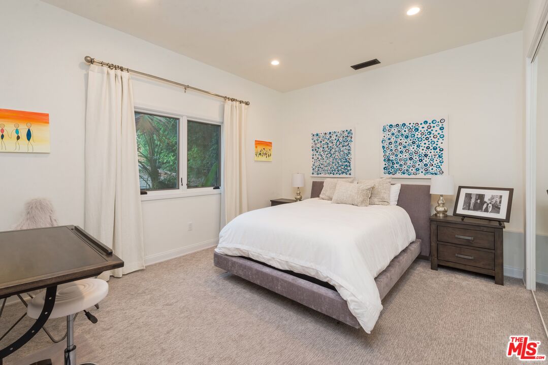 MLS #25557131 image #23