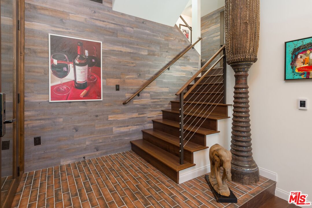 MLS #25557131 image #24