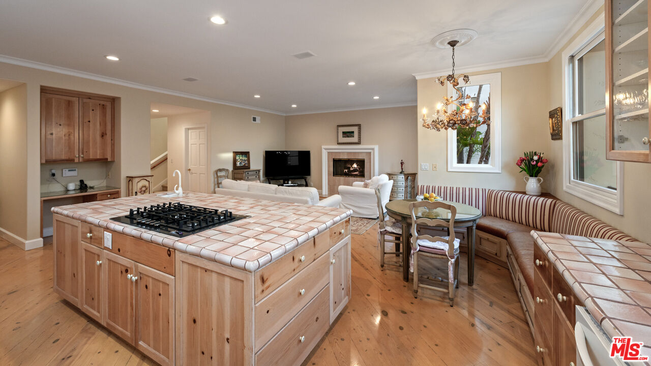 MLS #25557399 image #18