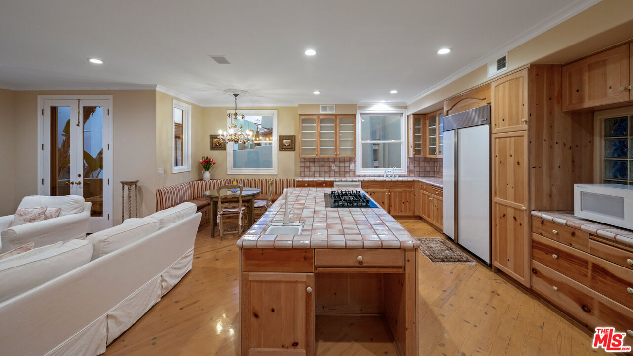 MLS #25557399 image #20