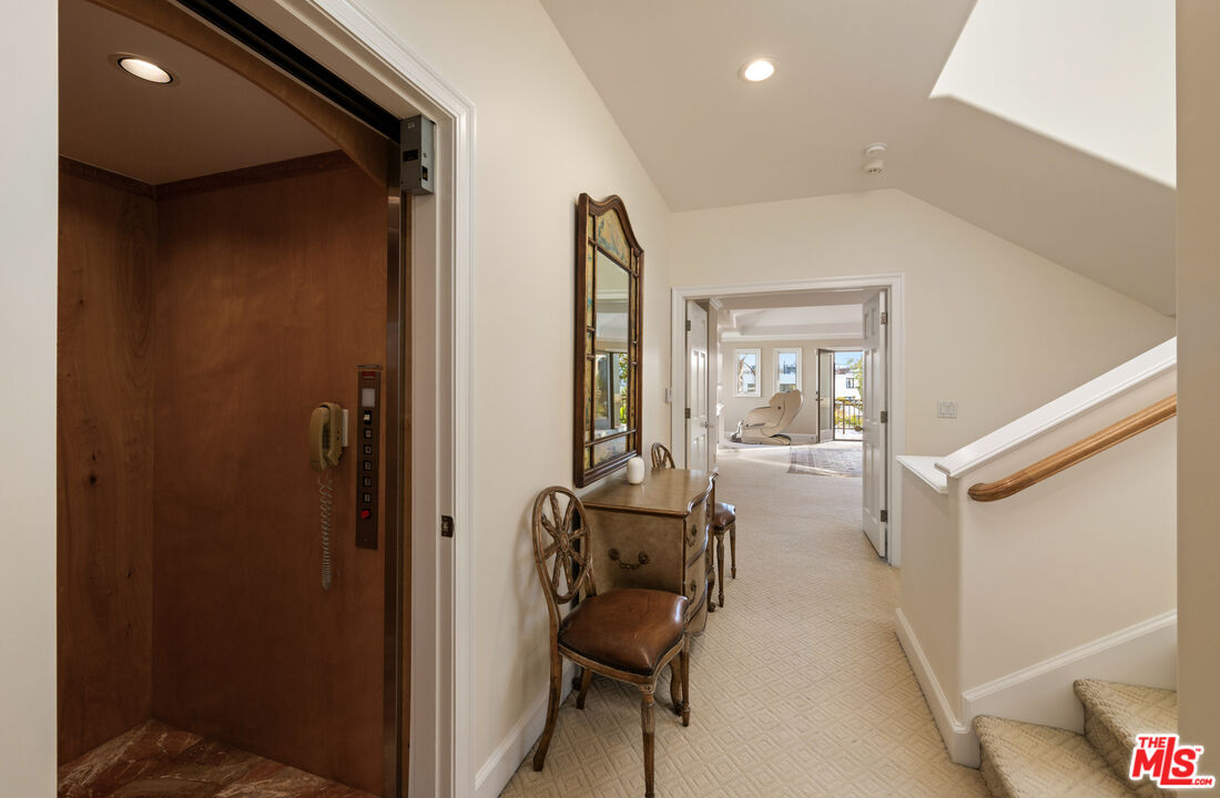 MLS #25557399 image #22