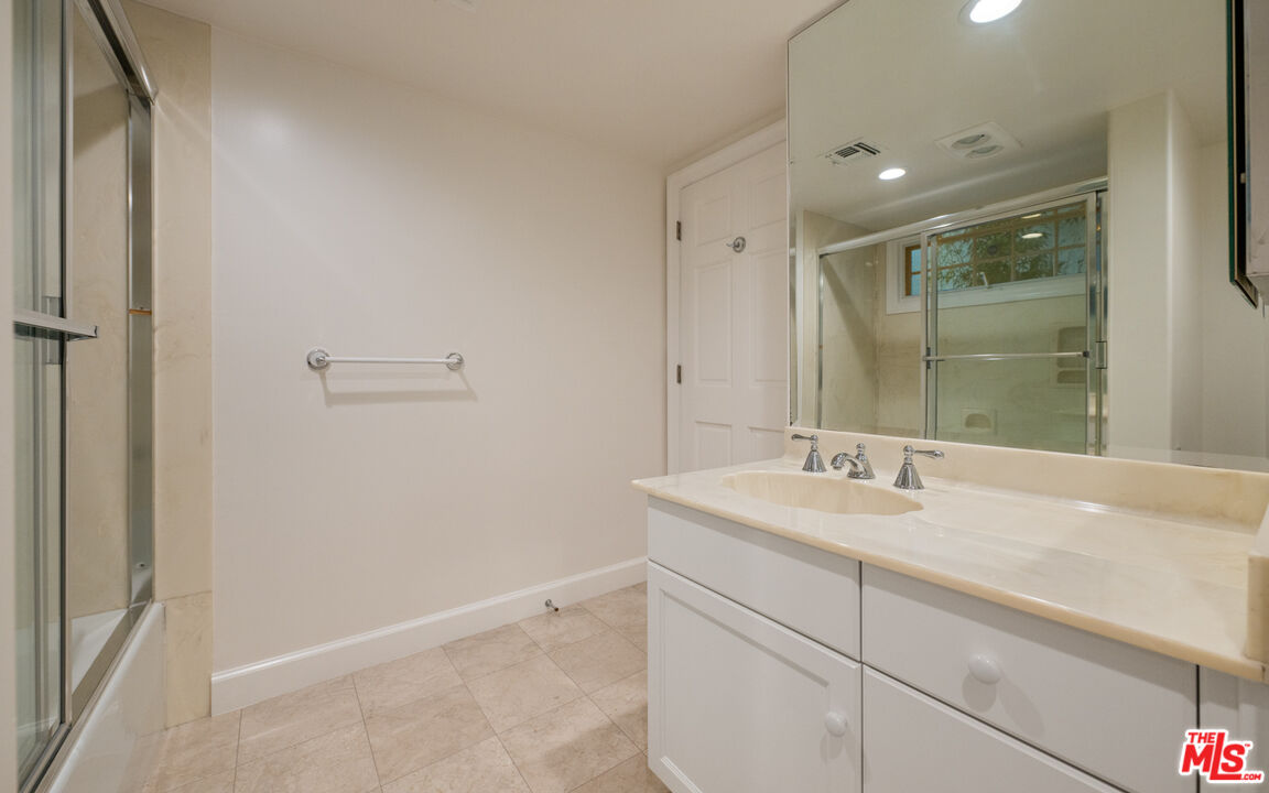 MLS #25557399 image #30