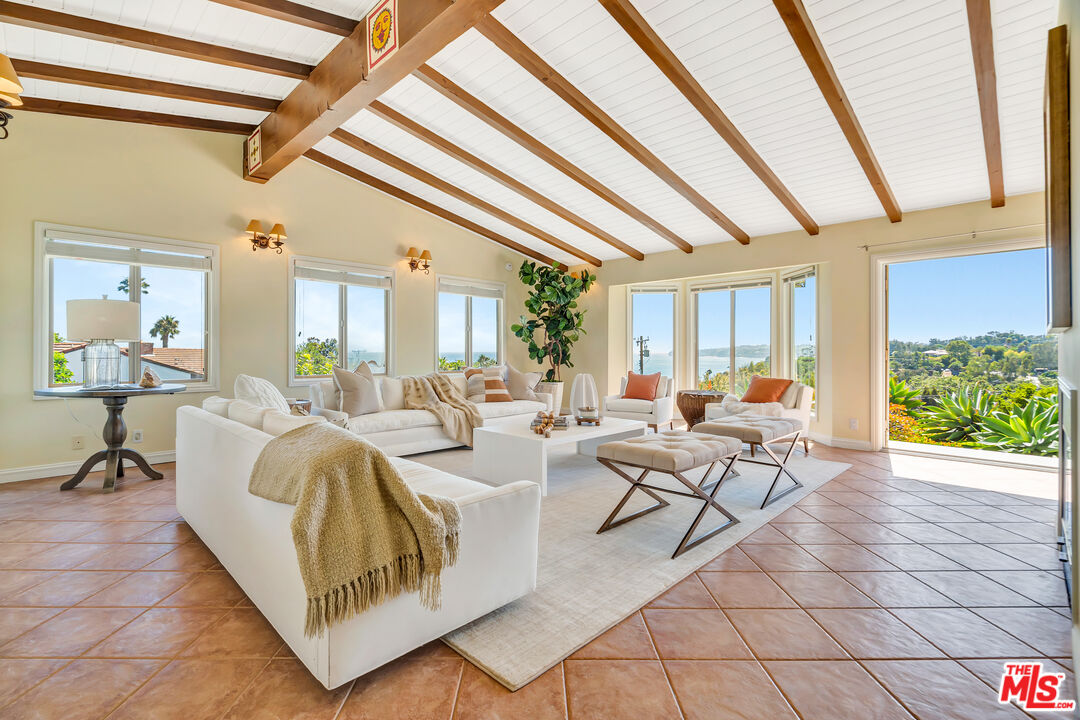 MLS #25557637 image #3