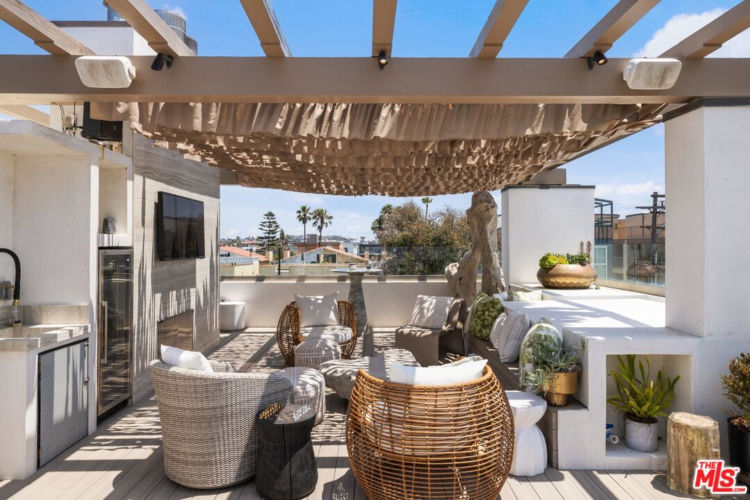 MLS #25557665 image #18